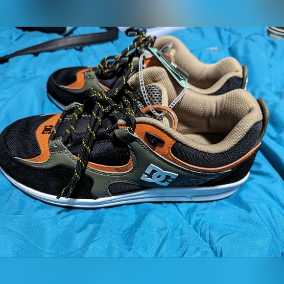 NWT DC Shoes Kalis Lite Skate Shoes - Mens Size 10 - Picture 3 of 6